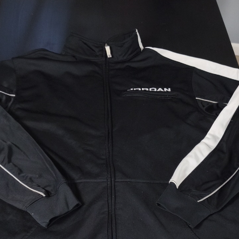 Jordan Men's Black Track Jacket with White Accents. Size 2xl XXL - Picture 5 of 6